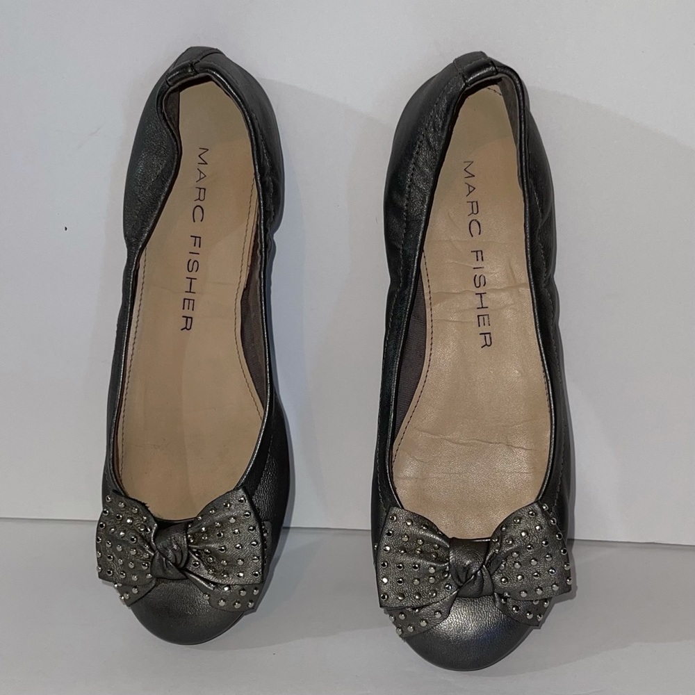 Marc Fisher Zaynee gray flats size 7.5